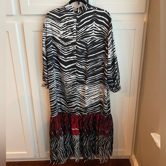 SOLD - Zara Animal Zebra Print Floaty Contrast Dress - Picture 3 of 9